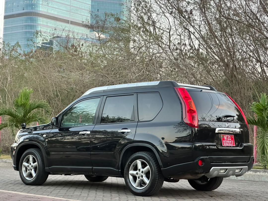 NISSAN EXTRAIL NEW MODEL thumbnail 2